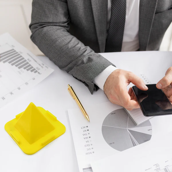 Portable Four-Sided Pyramid Shape Desktop/ Table Mobile Holder Stand